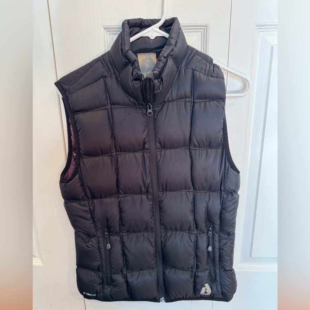 First Ascent Down Vest. Women’s Size medium. Black.